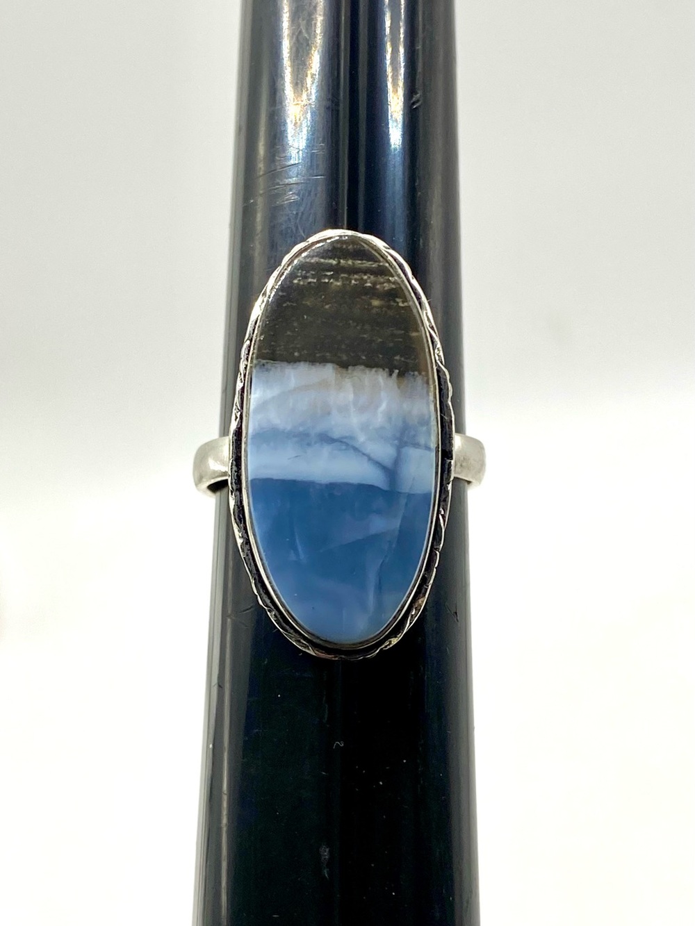 Sterling Silver Oval Blue Agate Ring - Blue